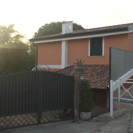 A Casa Di Carmen Apartment *